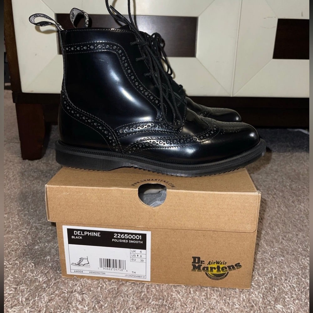 Dr marten Delphine boot